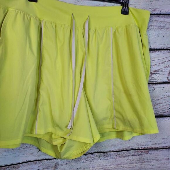 LIVI for Lane Bryant Women’s Neon Yellow Active Shorts Size 30/32 Plus Drawstrin - Picture 2 of 7